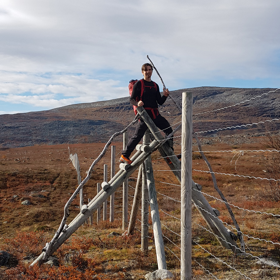 Norra külastaja matkamine